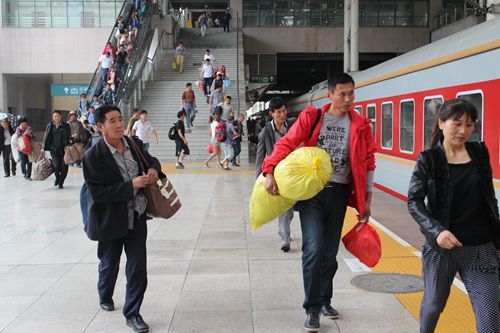 江苏务工最新动态，机遇与挑战并存